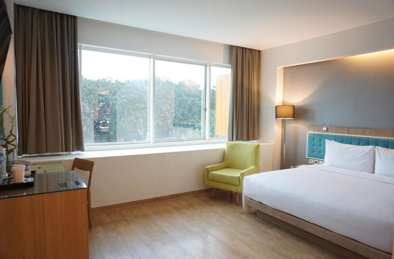 Santika Kelapa Gading 3*