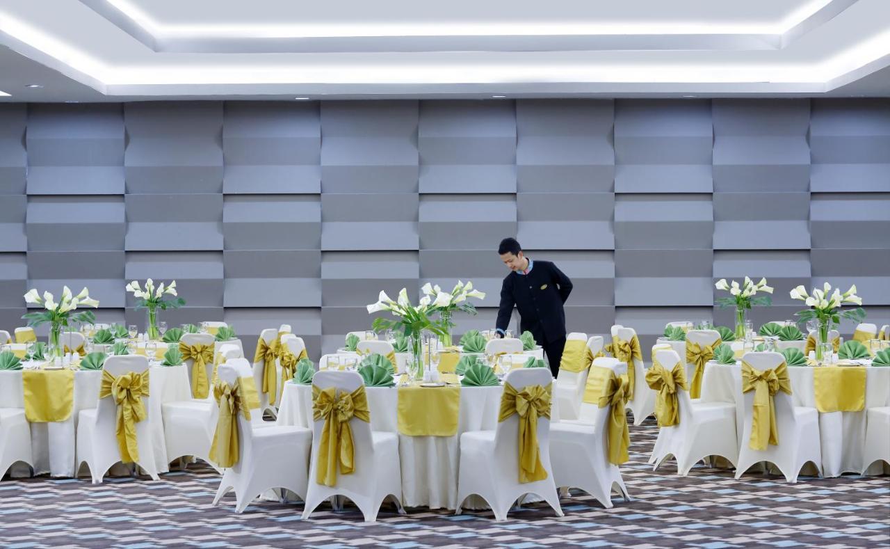 Santika Kelapa Gading Hotel 3*
